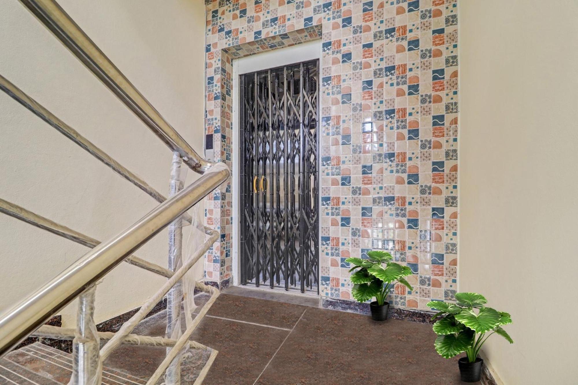 Super Collection O Elite Stay Near Habsiguda Metro Station Hyderabad Luaran gambar